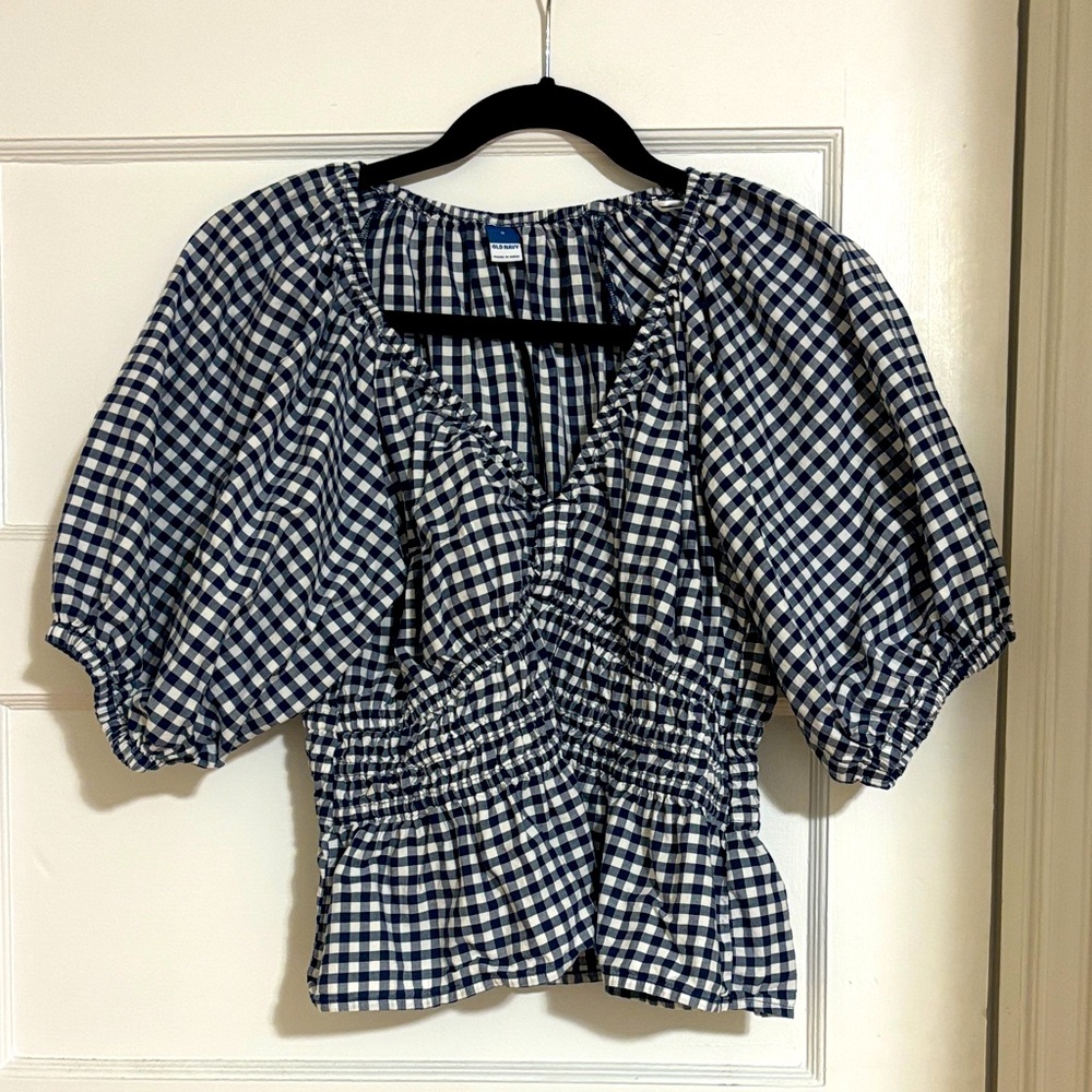 Gorgeous Gingham Puff Sleeve Top!